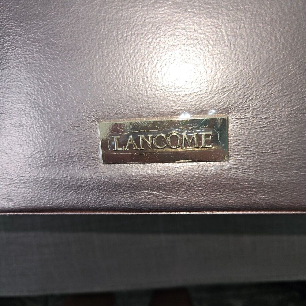 LANCOME Metallic Pink Makeup Case With Idole Eyeshadow Pallet and Makeup Remover - Picture 5 of 8